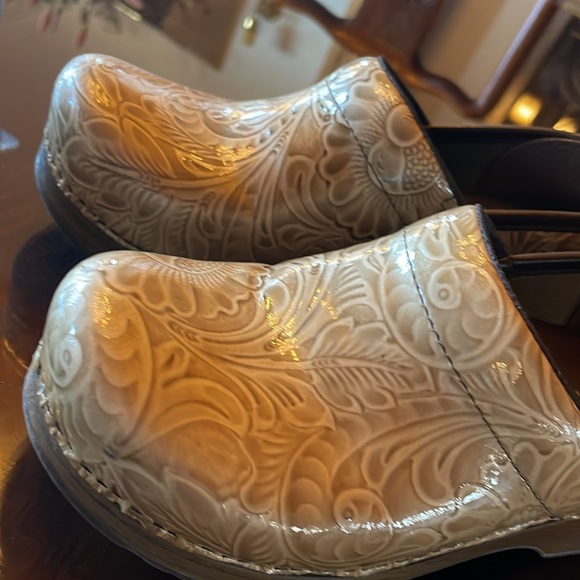 Dansko Clogs - Picture 5 of 9